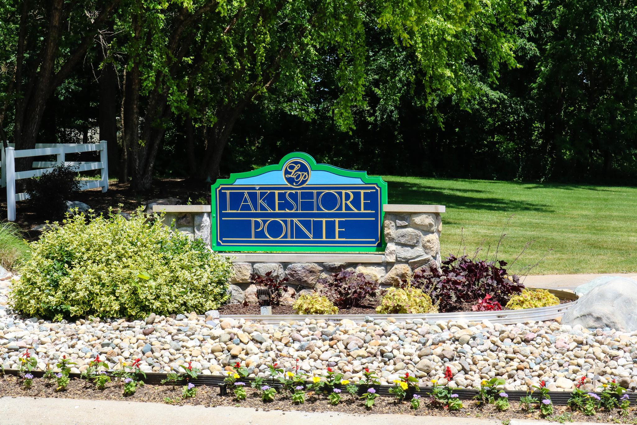 Lakeshore Pointe Entrance