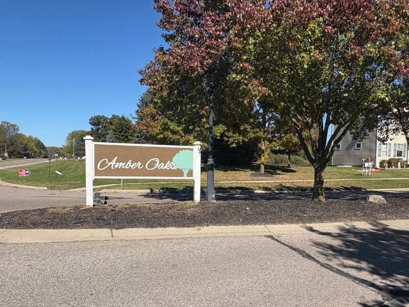 Amber Oaks Neighborhood Entrance
